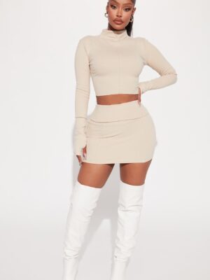 Skirt in Beige 92% polyester