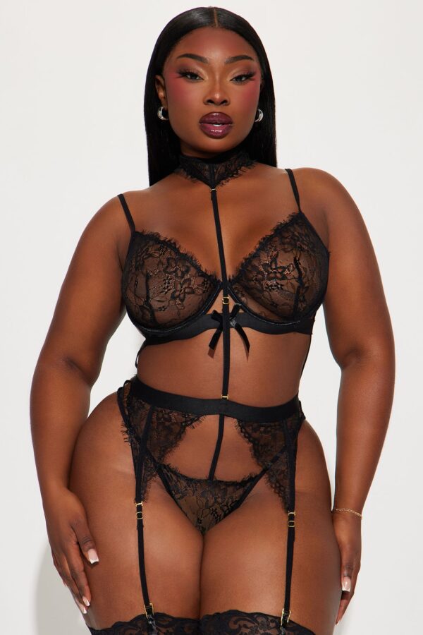 Set in Black 100% polyester