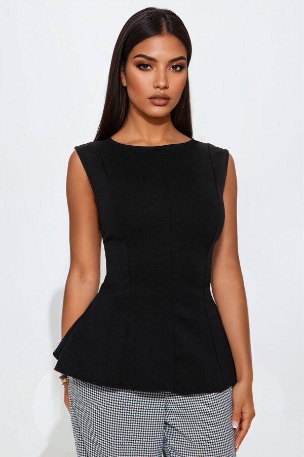 Top in Black 68% rayon