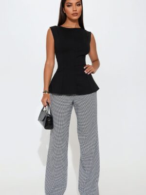 Top in Black 68% rayon
