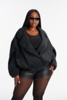 Coat with an oversized