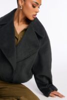 Coat with an oversized
