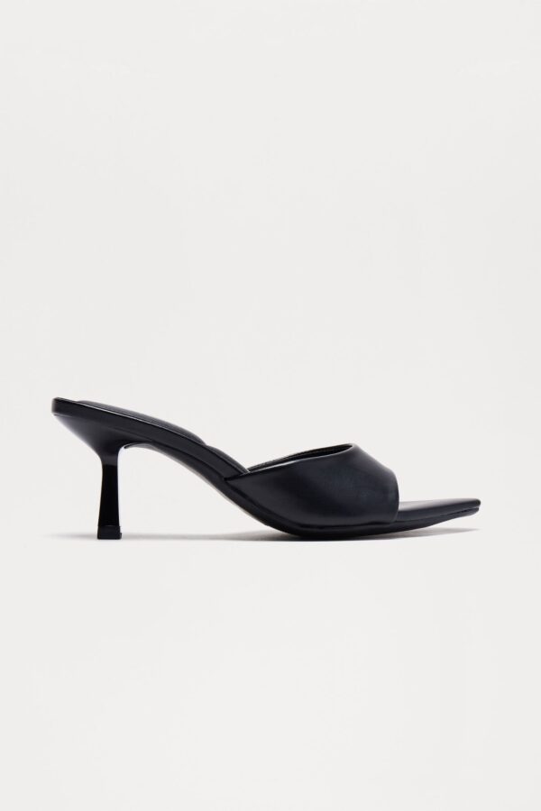 Susan Pointed Toe Kitten Heels - Black