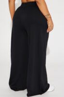 Shorts with a wide leg