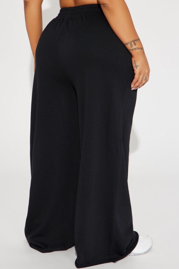 Shorts with a wide leg
