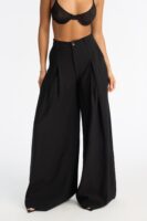 Wide-Leg Pants in Black
