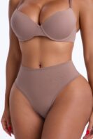Piece in Beige 82% nylon
