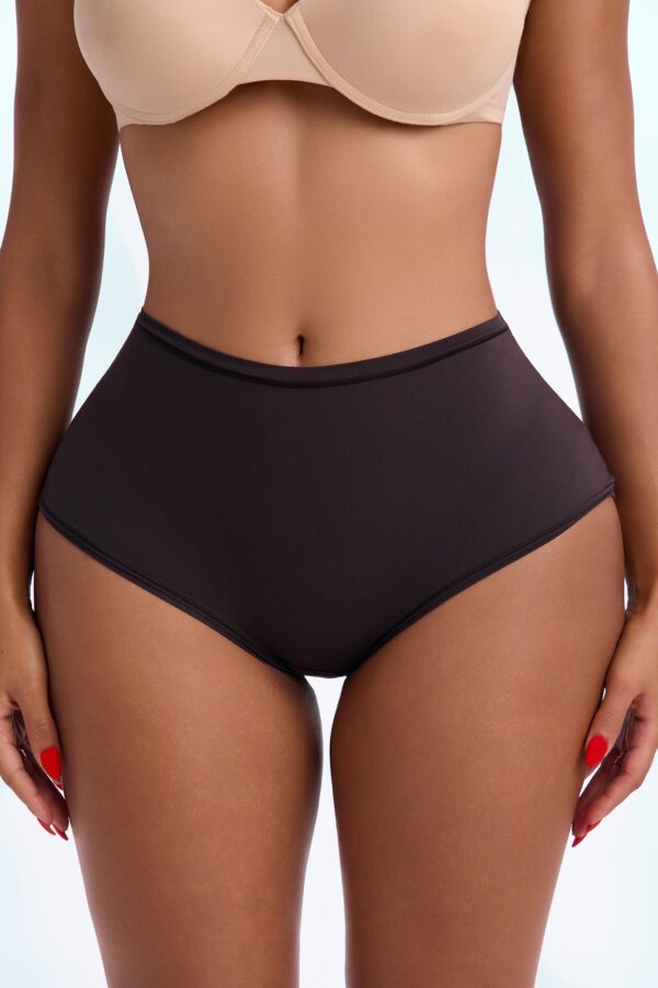 Piece in Chocolate 82% nylon