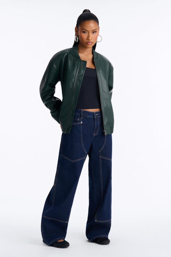 Jacket in 100% polyurethane