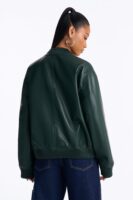 Jacket in 100% polyurethane