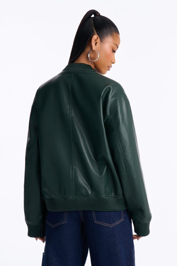 Jacket in 100% polyurethane