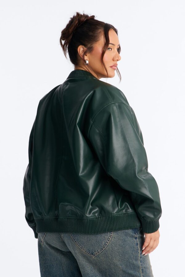 Jacket in 100% polyurethane