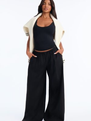 Pants in Black 70% rayon