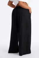 Pants in Black 70% rayon