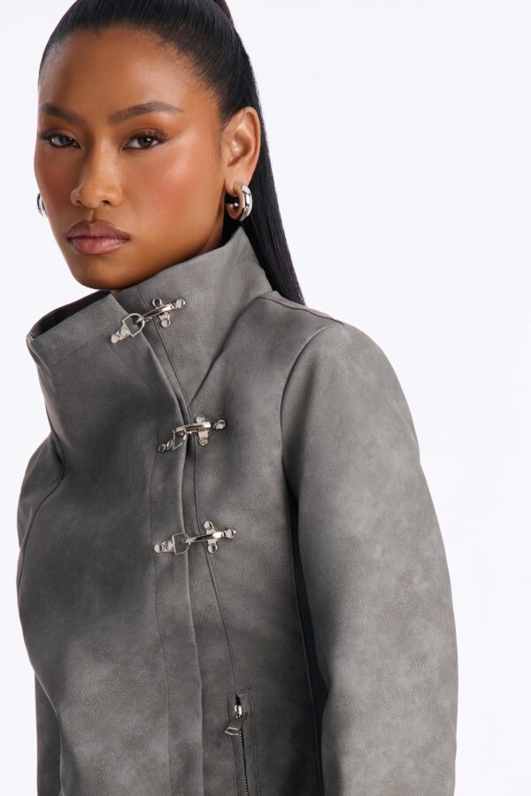 Jacket in Gray 70% polyurethane