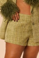 Shorts with contrast trim