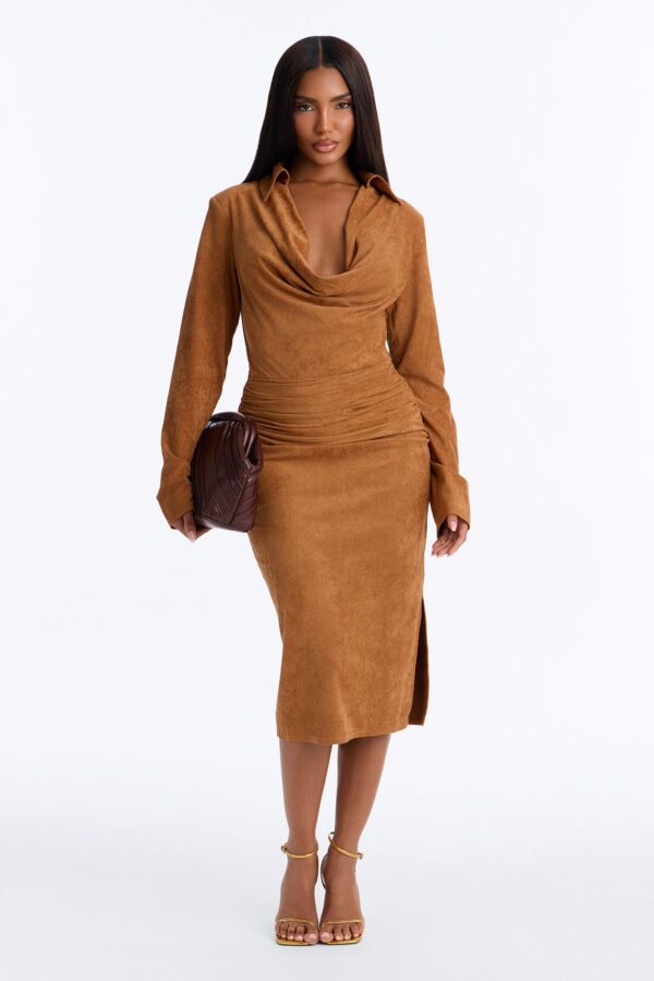 Dress with contrast