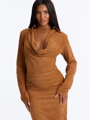 Dress with contrast