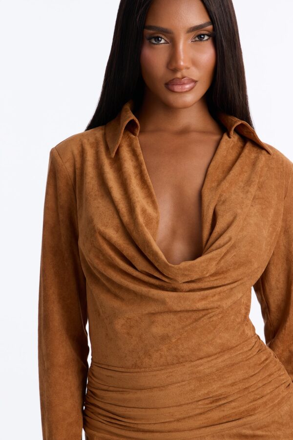 Dress with contrast