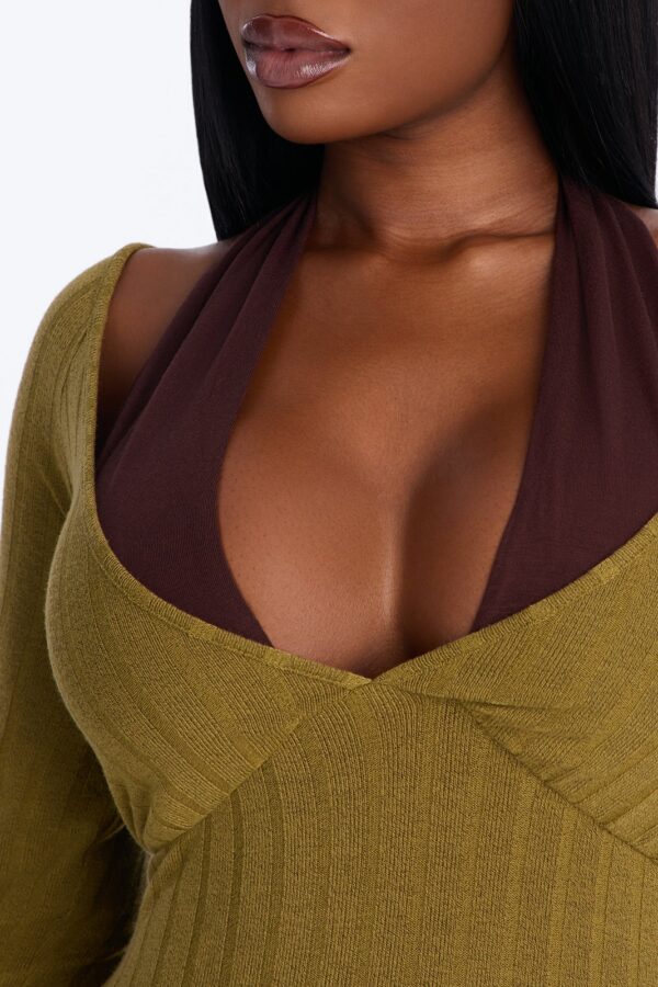 Dress with a v-neck
