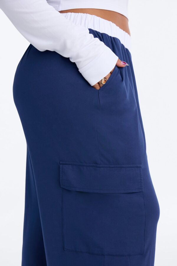Skirt with a wide leg
