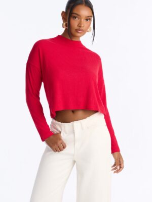T-shirt with a mock neck
