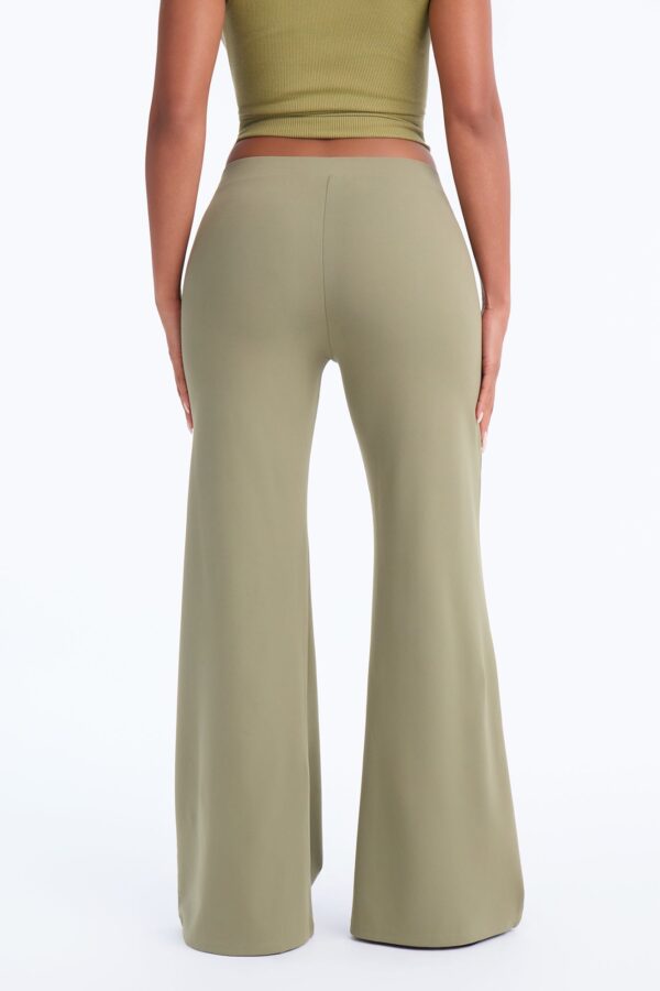 Wide-Leg Pants in Green