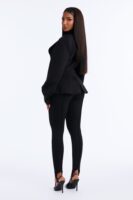 Leggings with a v-neck