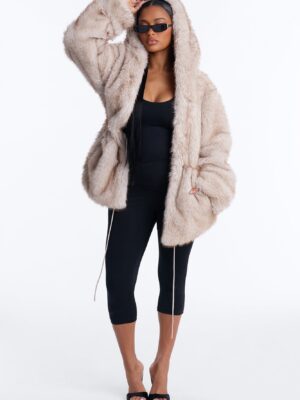 Coat in Beige 100% polyester