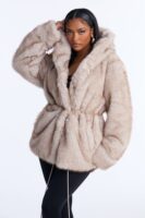 Coat in Beige 100% polyester
