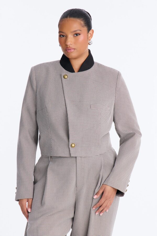 Blazer with contrast trim