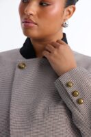 Blazer with contrast trim