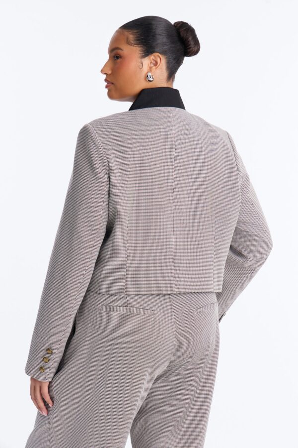 Blazer with contrast trim