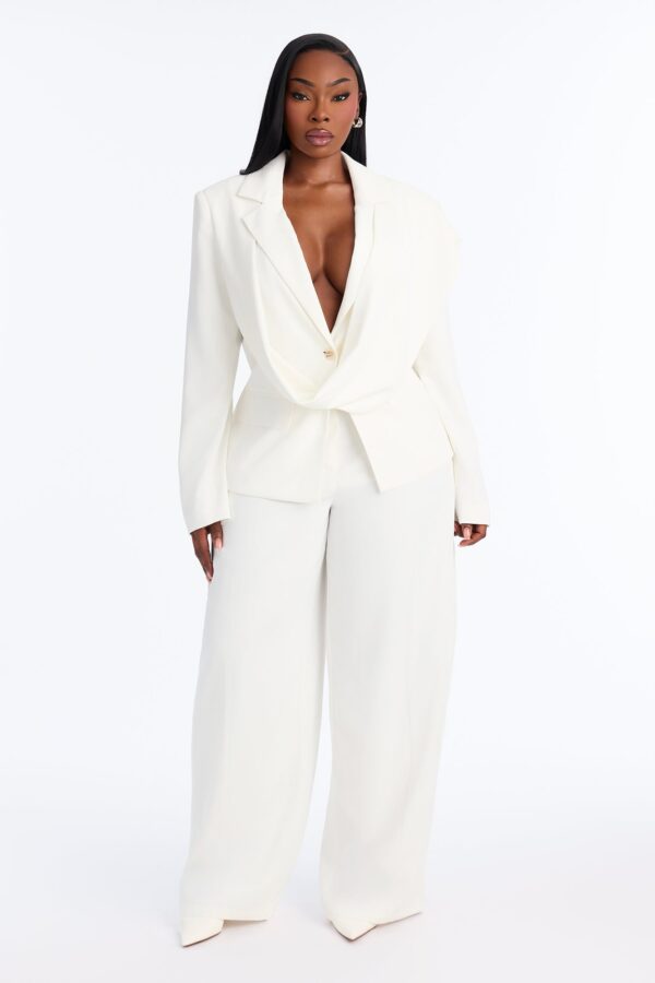 Blazer in Ivory 100% polyester