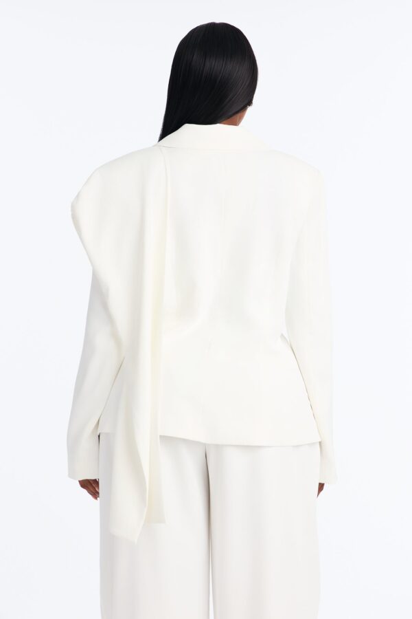 Blazer in Ivory 100% polyester