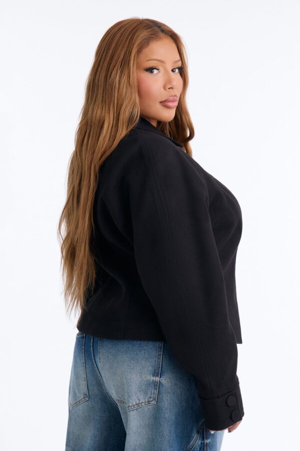 Coat in Black 100% polyester