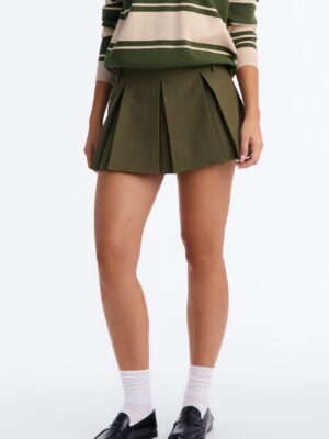 Pleated Piece in Olive