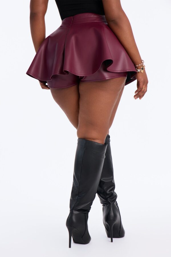 Piece in Burgundy 100% polyester