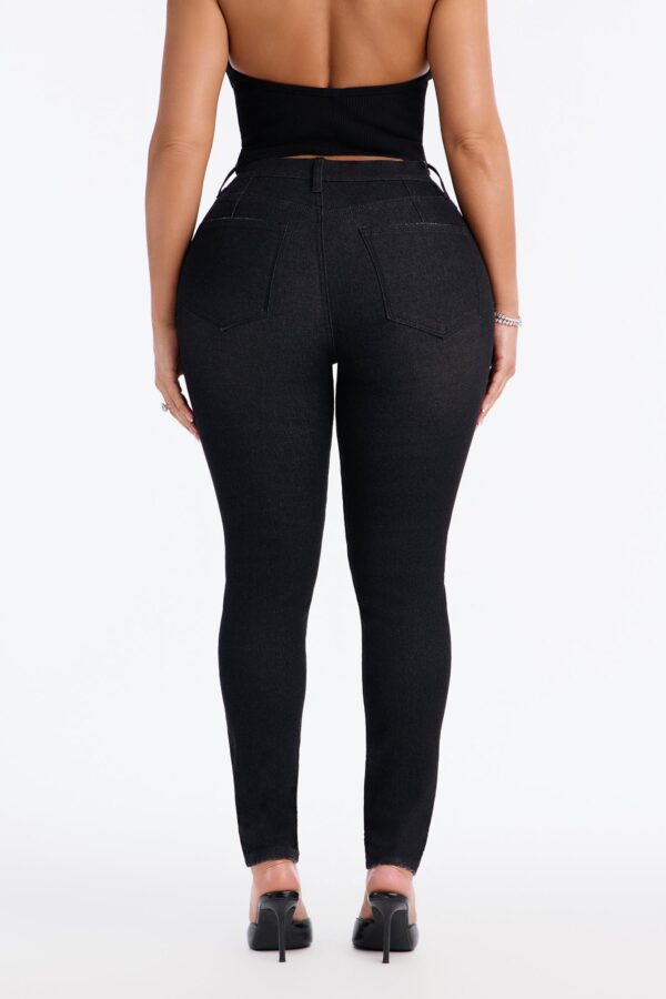 Pants in Black 65% cotton