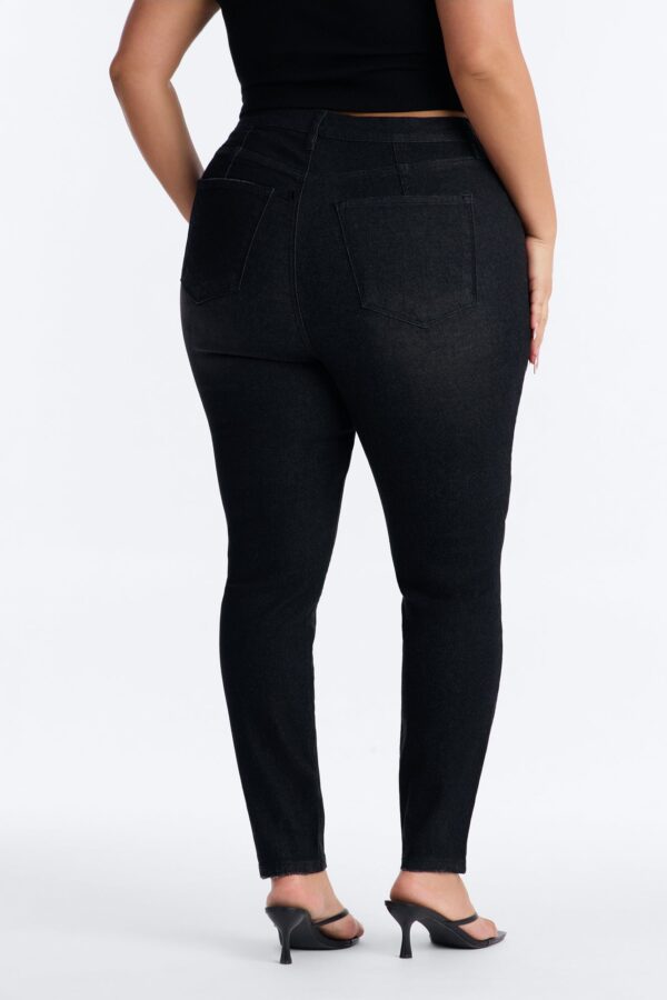 Pants in Black 65% cotton