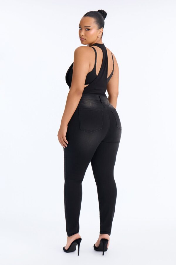 Pants in Black 66% cotton