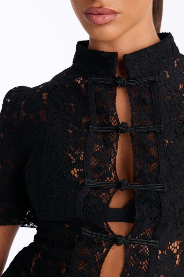 Blouse in Black 65% cotton