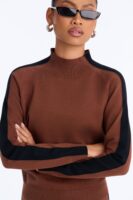 Turtleneck Sweater in Chocolate