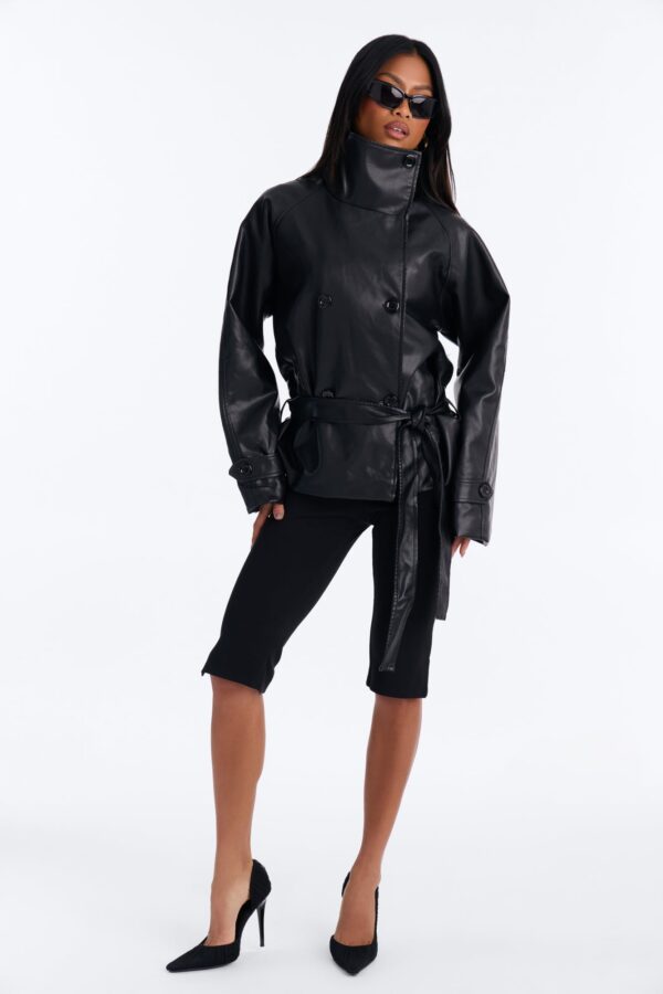 Coat in Black 100% polyurethane