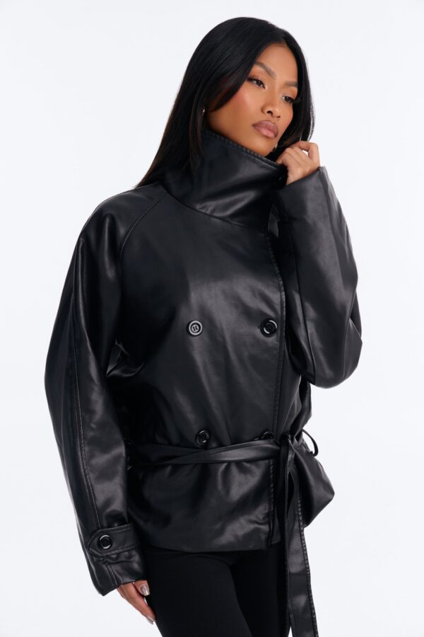 Coat in Black 100% polyurethane