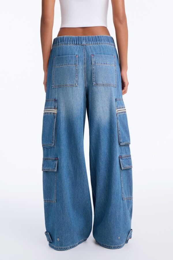 Pants in 82% cotton
