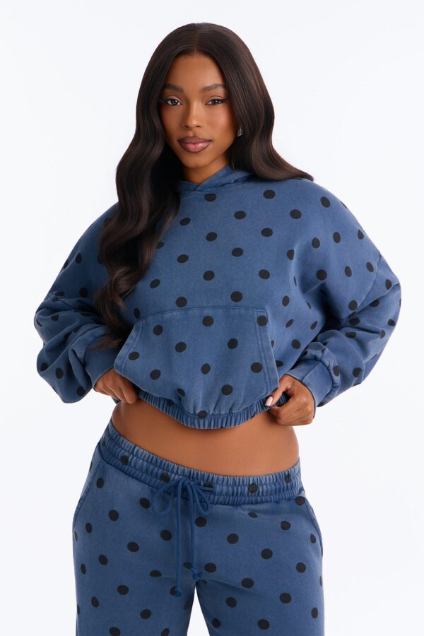 Hoodie in Navy 60% cotton