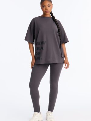 T-shirt in Charcoal