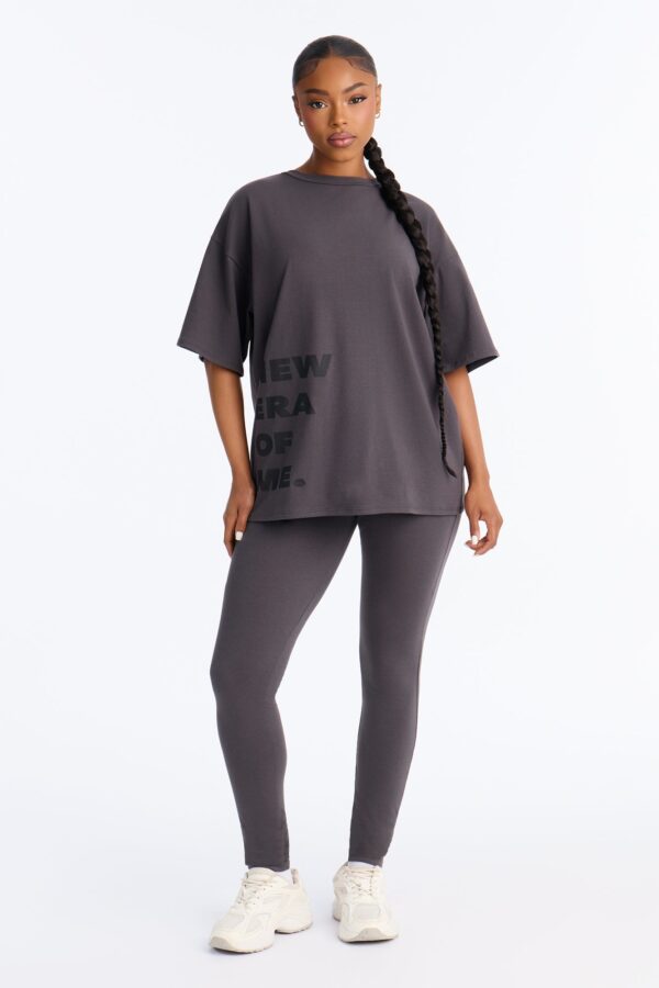 T-shirt in Charcoal