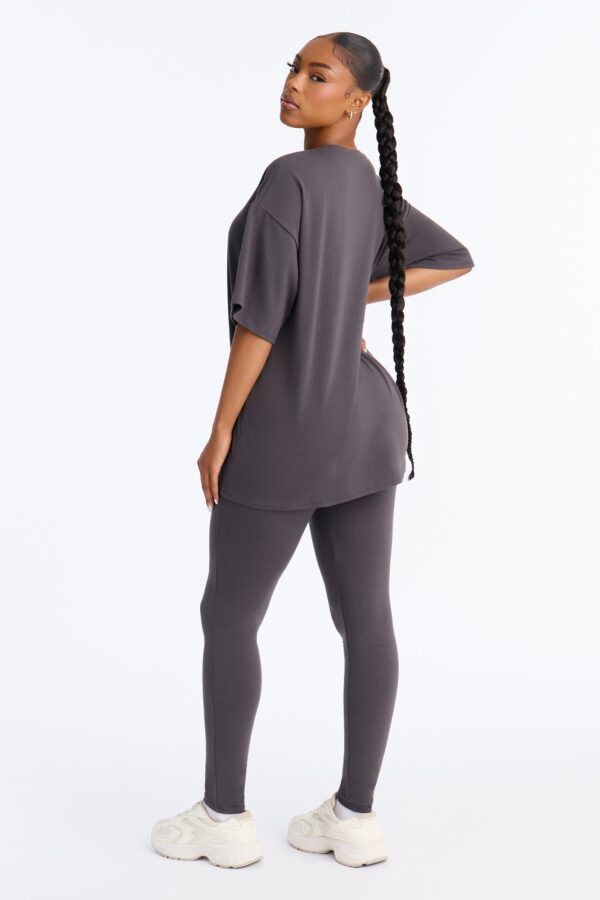 T-shirt in Charcoal
